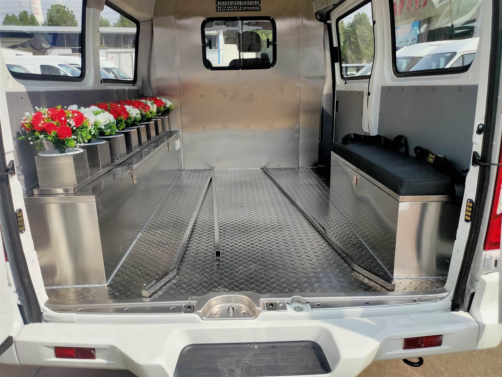 遗体运输车